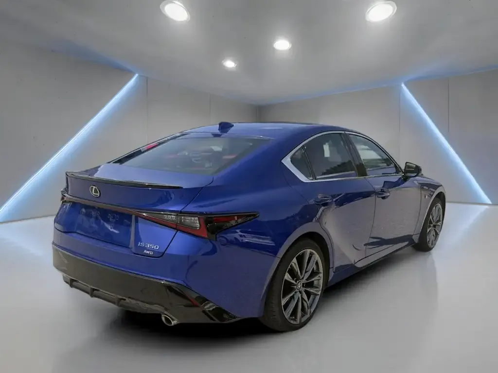 Lexus Is 350 2022 photo 5