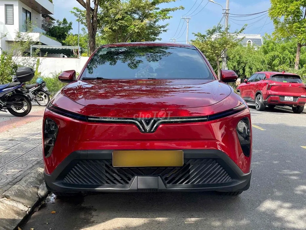 Vinfast Limo Green