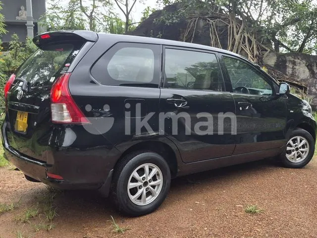 Toyota Avanza 2012 photo 4
