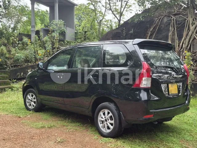 Toyota Avanza 2012 photo 3