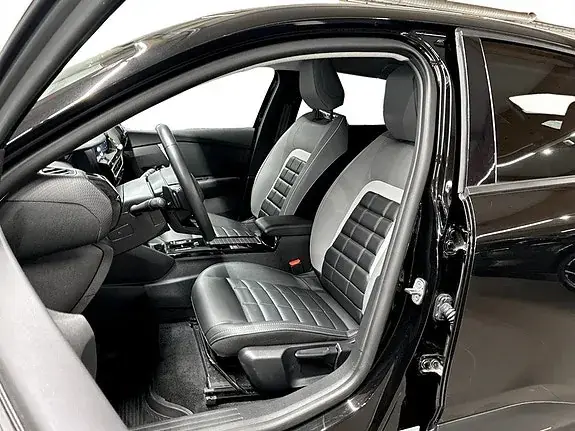 Citroen C4 2025 photo 3