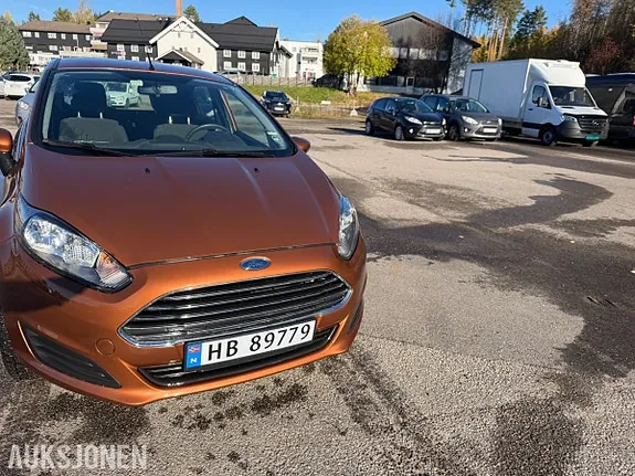 Ford Fiesta 2013 photo 2