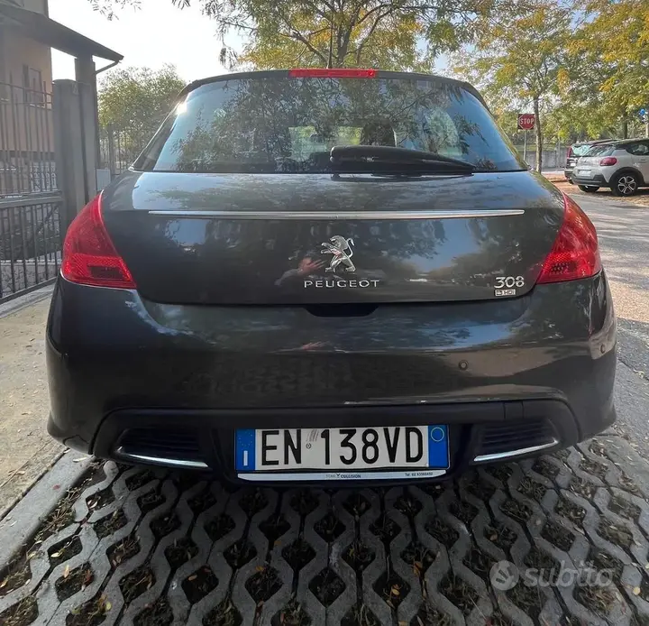 Peugeot 308 2012 photo 3