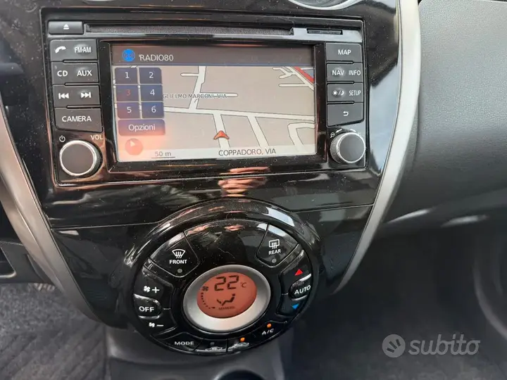 Nissan Note 2013 photo 2