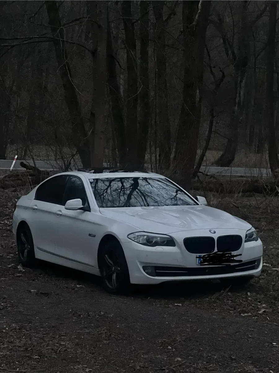 BMW 5 Series 2011 photo 3