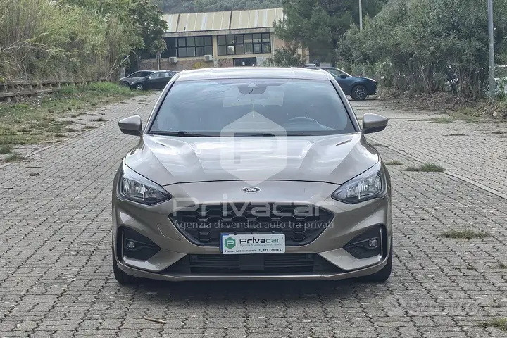 Ford Focus 2018 photo 2