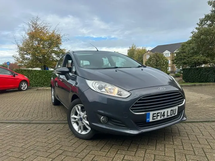 Ford Fiesta 2014 photo 2
