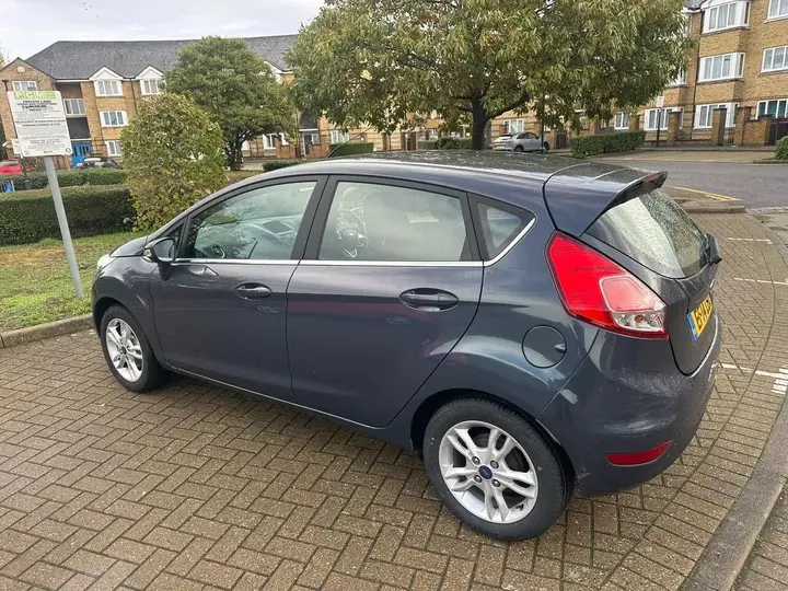 Ford Fiesta 2014 photo 5