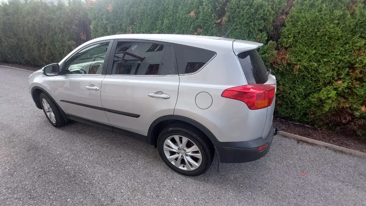 Toyota Rav4 2013 photo 2