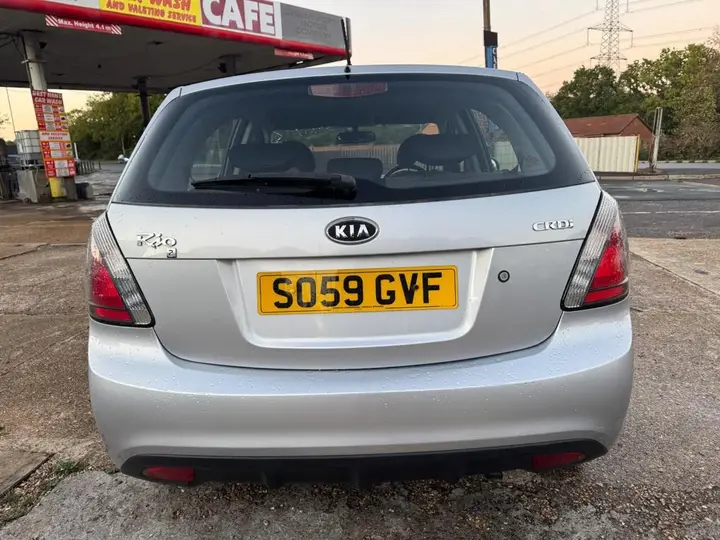 Kia Rio 2010 photo 5