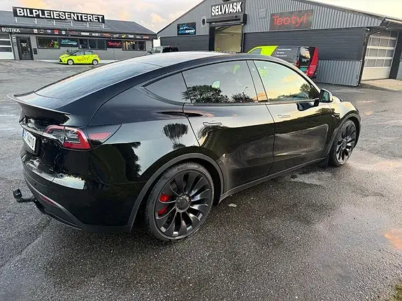 Tesla Model Y 2022 photo 4