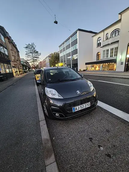 Peugeot 107 2013 photo 2