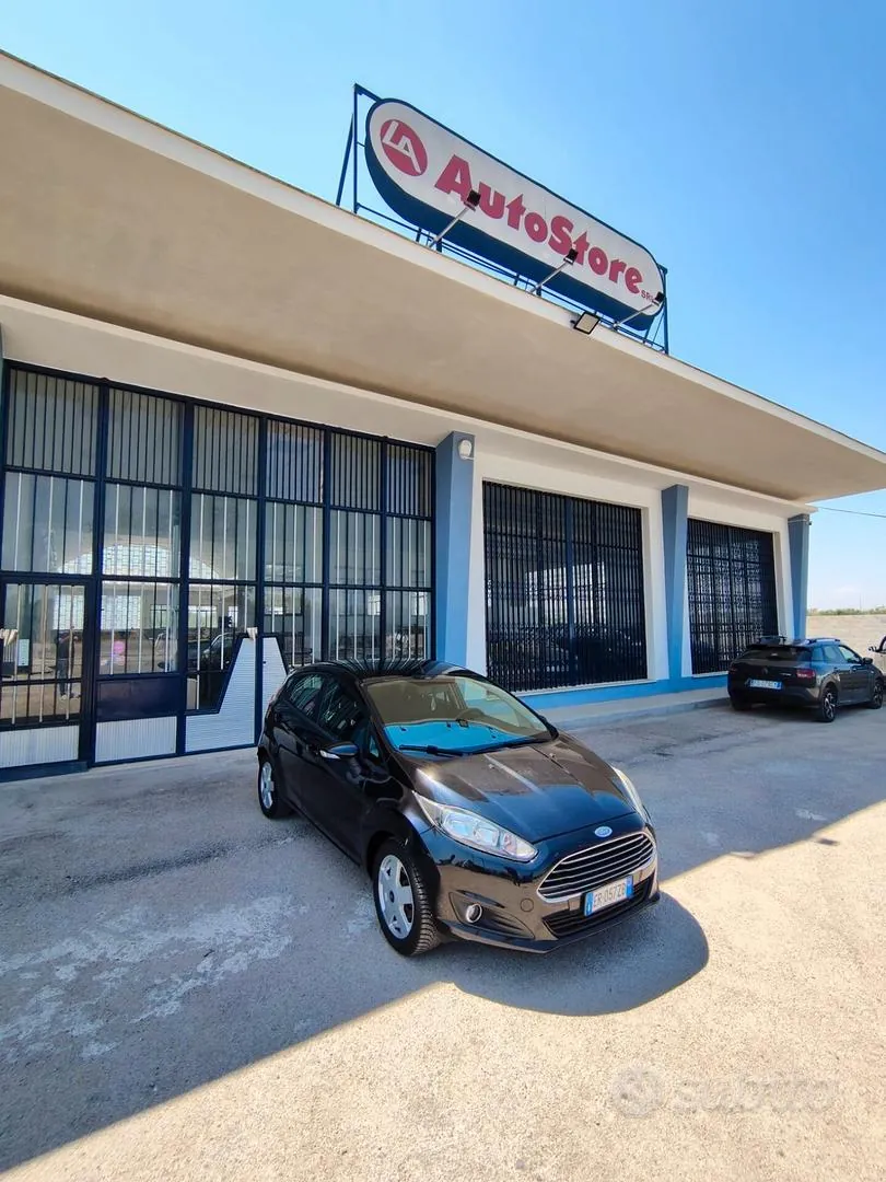 Ford Fiesta 2013 photo 2