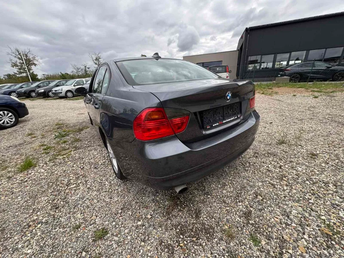 BMW 3 Series 2006 photo 2