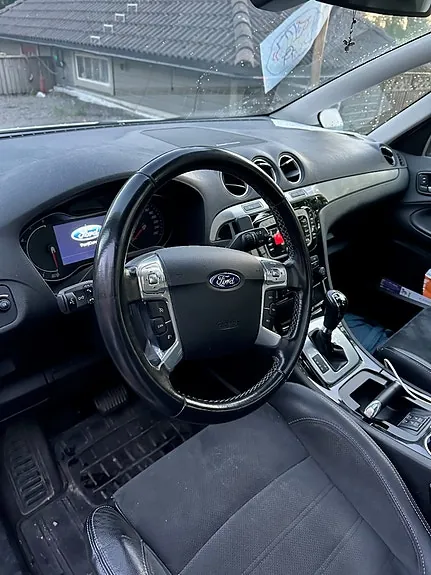 Ford S-Max 2014 photo 4