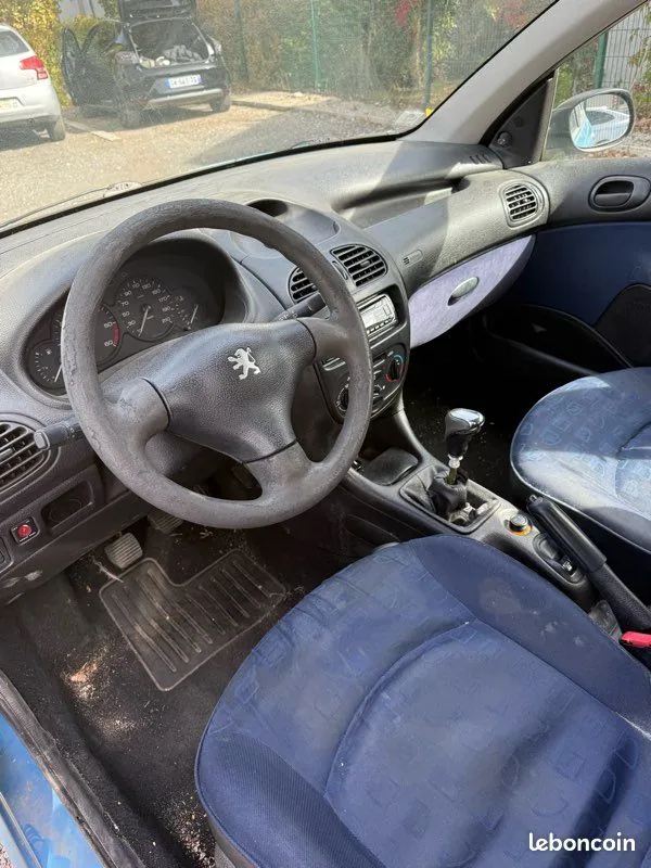Peugeot 206 2001 photo 2