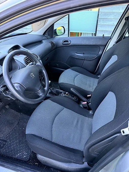 Peugeot 206 2005 photo 4