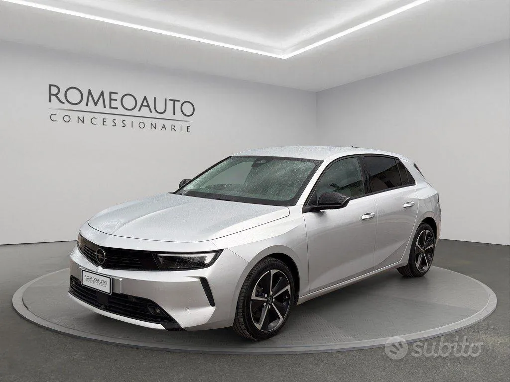 Opel Astra 2024 photo 2