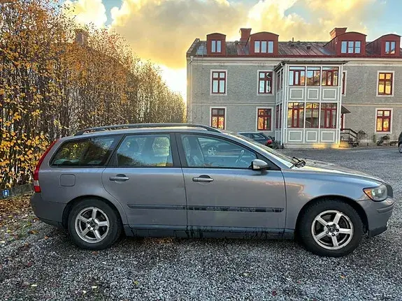 Volvo V50 2005 photo 2
