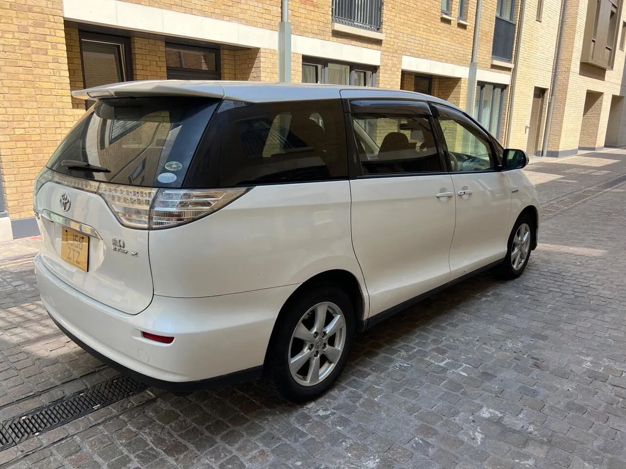 Toyota Estima 2008 photo 5