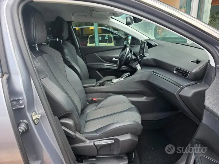 Peugeot 3008 2022 photo 5