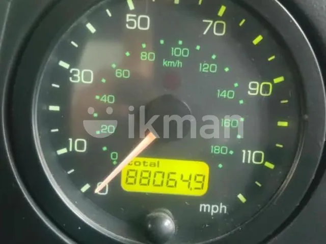 Land Rover Defender 2003 photo 5