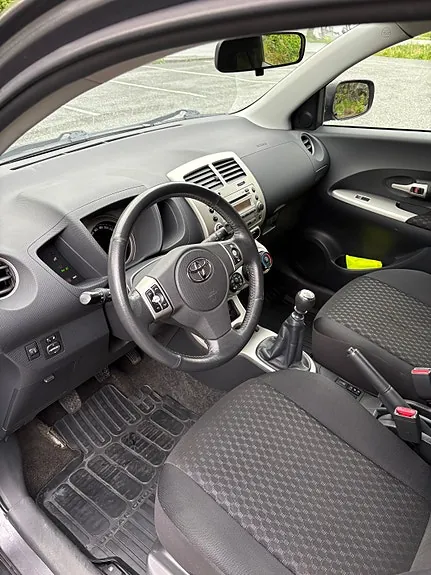 Toyota Urban Cruiser 2010 photo 4