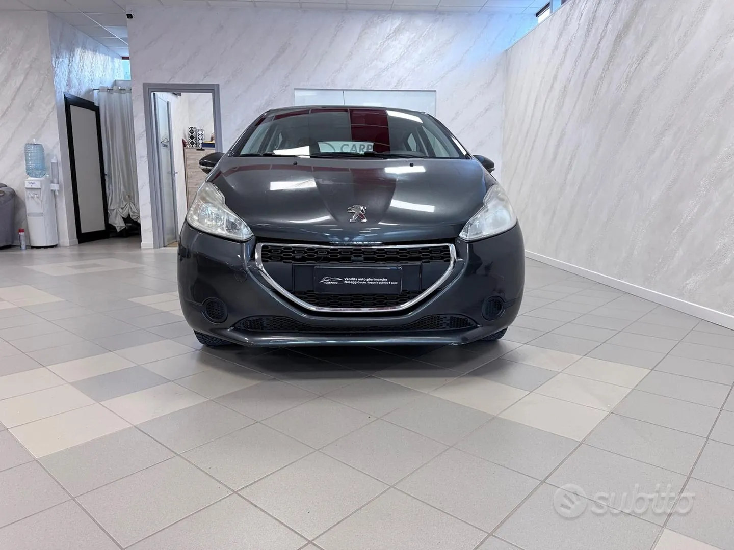 Peugeot 208 2014 photo 2