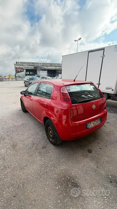 Fiat Grande Punto 2009 photo 2