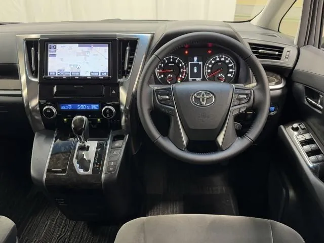 Toyota Vellfire 2016 photo 5