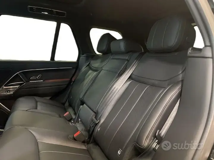 Land Rover Range Rover 2024 photo 5