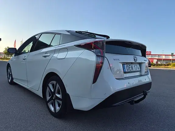 Toyota Prius 2016 photo 3