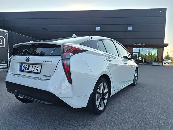 Toyota Prius 2016 photo 4