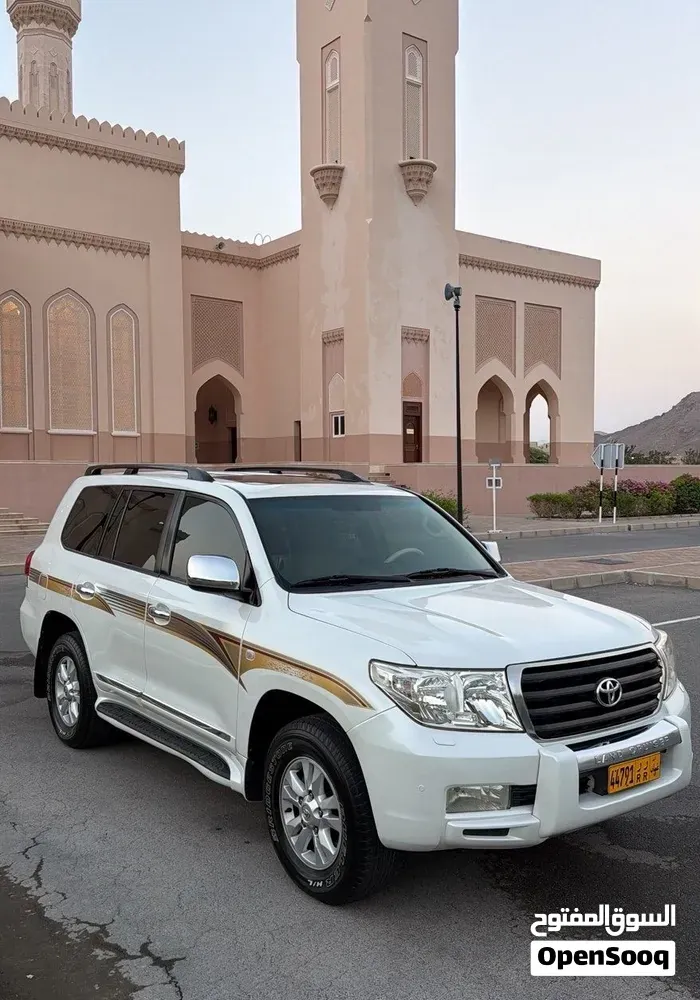 Toyota Land Cruiser 2009 photo 2