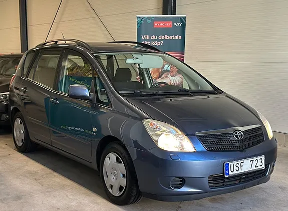 Toyota Corolla Verso 2004 photo 3