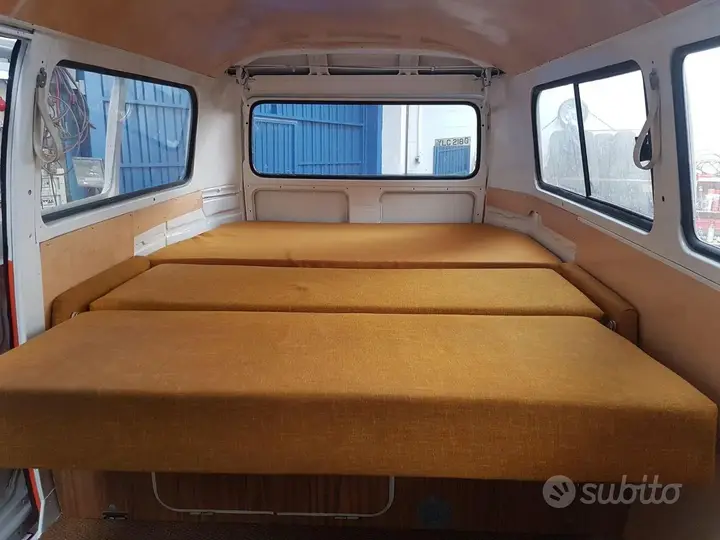 Volkswagen T2 1970 photo 3