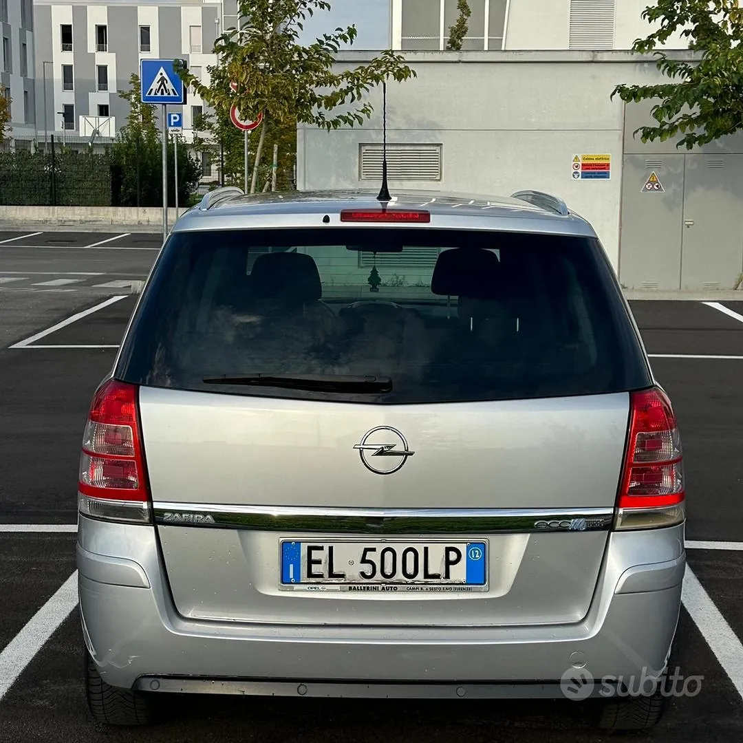 Opel Zafira 2012 photo 5
