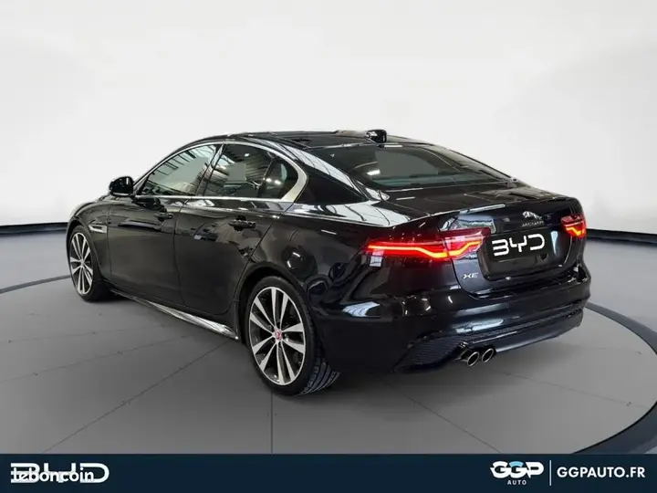 Jaguar Xe 2019 photo 3