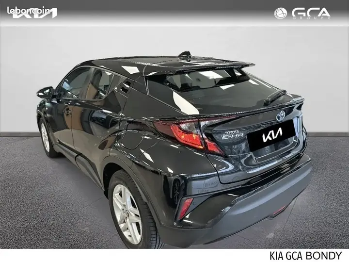 Toyota C-Hr 2023 photo 2