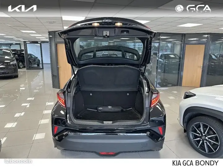 Toyota C-Hr 2023 photo 4