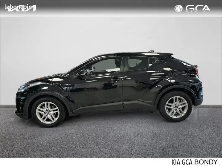 Toyota C-Hr 2023 photo 3