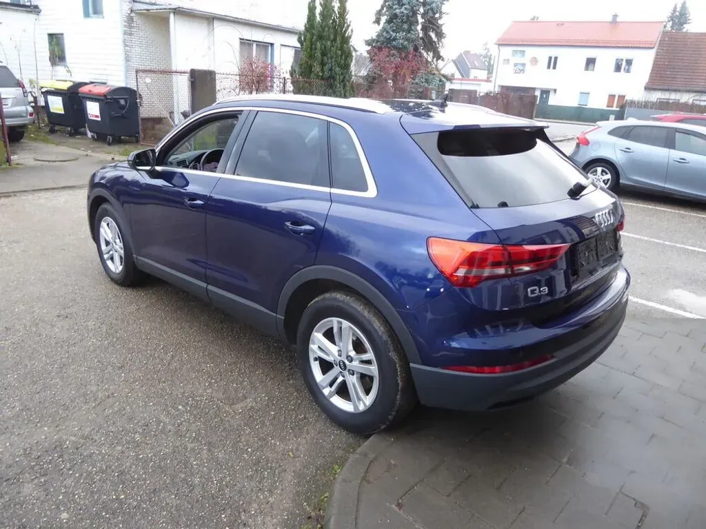 Audi Q3 2021 photo 3