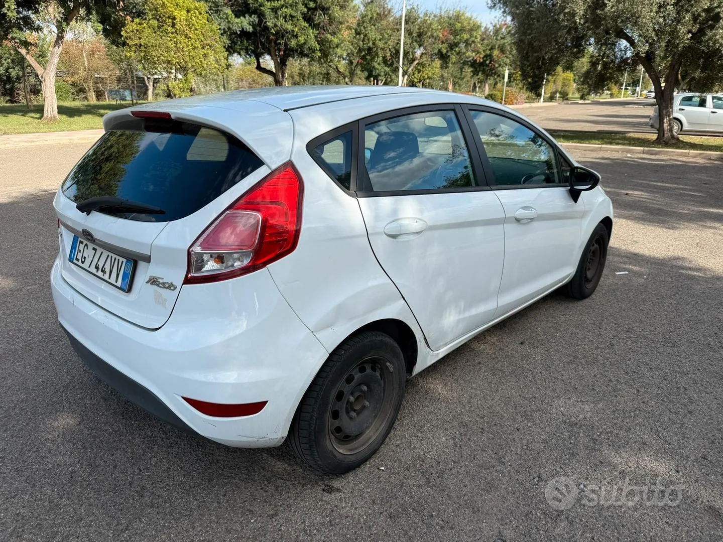 Ford Fiesta 2011 photo 4