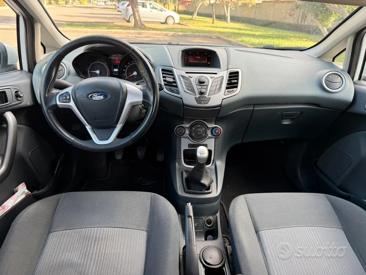 Ford Fiesta 2011 photo 5