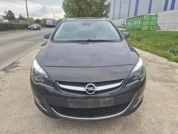 Opel Astra 2015 photo 2