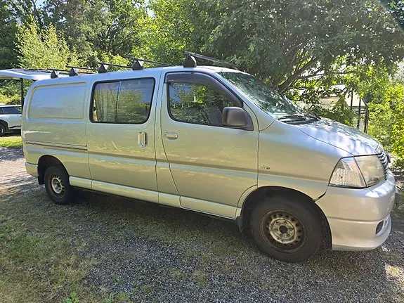 Toyota Hiace 2006 photo 2