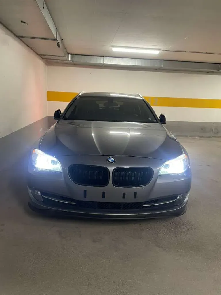 BMW 5 Series 2012 photo 2