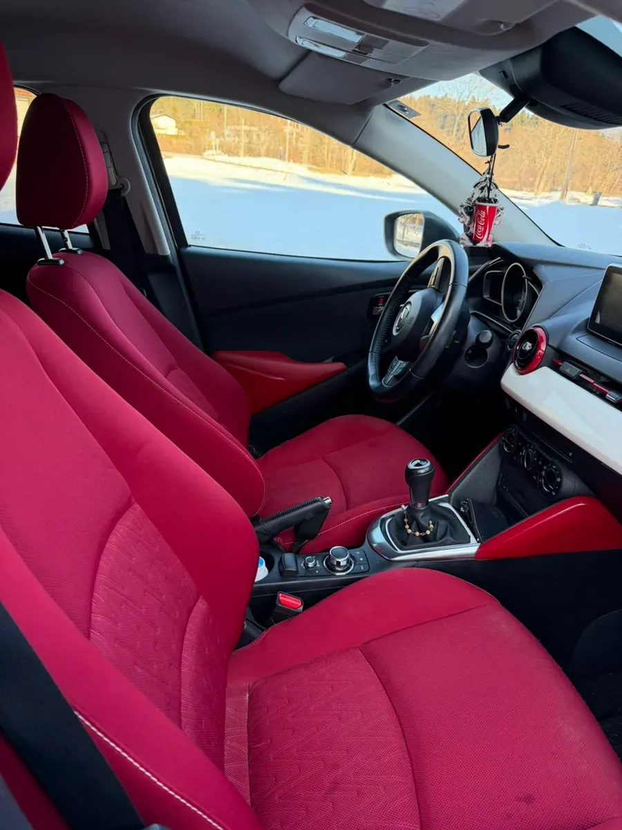 Mazda Mazda2 2016 photo 3