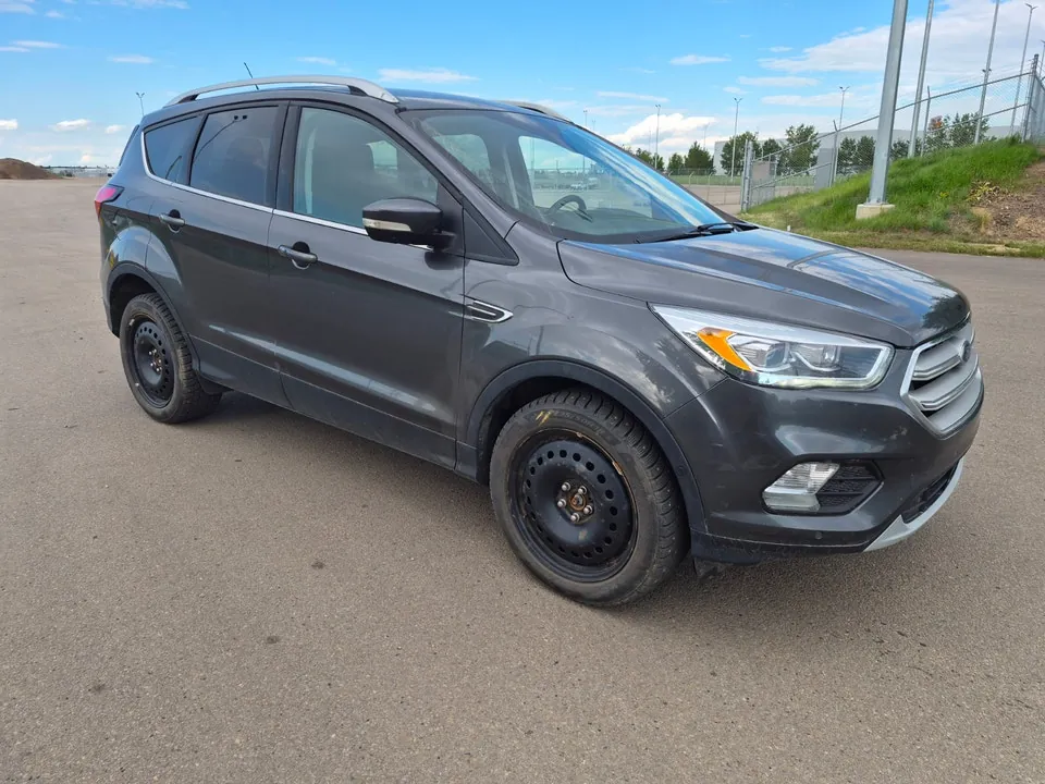 Ford Escape 2019 photo 2
