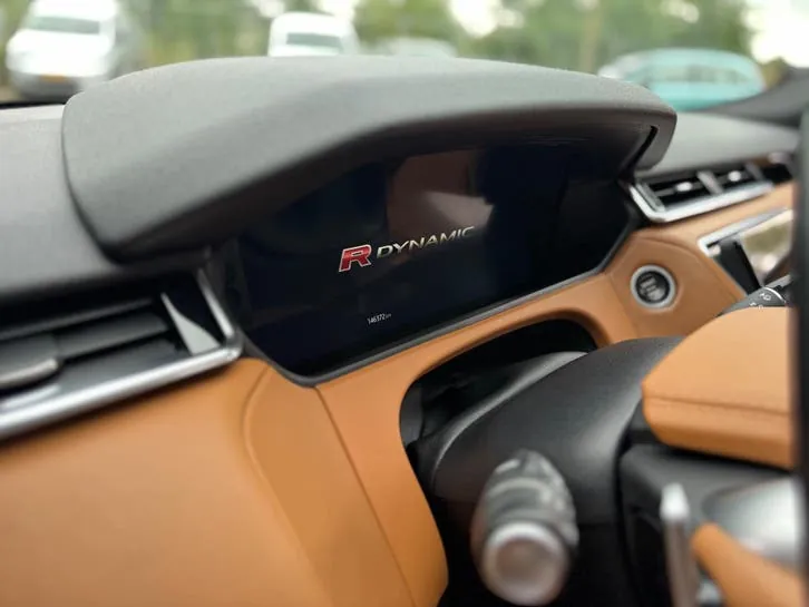 Land Rover Range Rover Velar 2017 photo 3